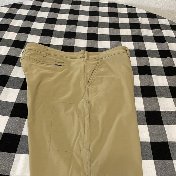 Eddie Bauer Travex Pants Men's Size 40 x 32 Stretch Zipper Pockets Khaki Tan - Picture 9 of 15